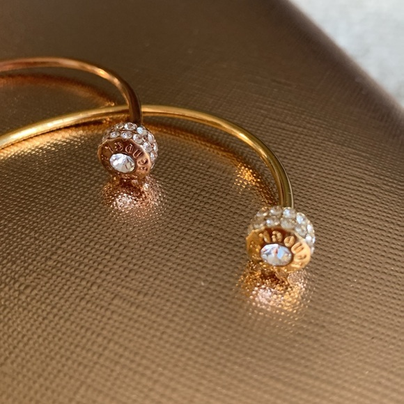 Henri Bendel bracelets. 1 rose gold  1 yellow gold plated. gift from Naples Fl. - Picture 3 of 6
